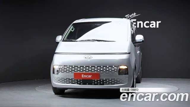 Hyundai Staria 2022 thumb 3