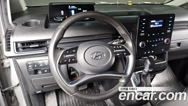 Hyundai Staria 2022 thumb 12