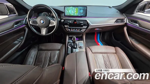 BMW 5-Series 2019 thumb 7