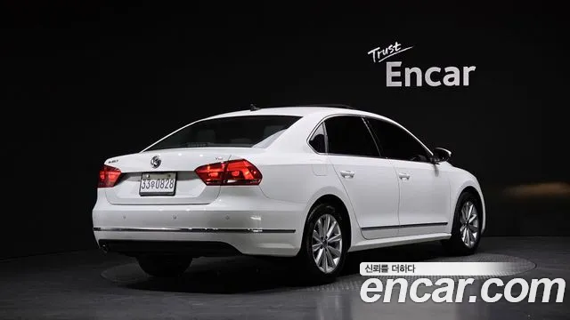 Volkswagen Passat (North America and China) 2015 thumb 2
