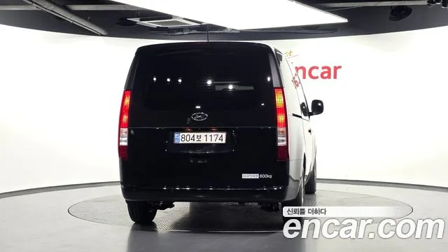 Hyundai Staria 2022 thumb 4
