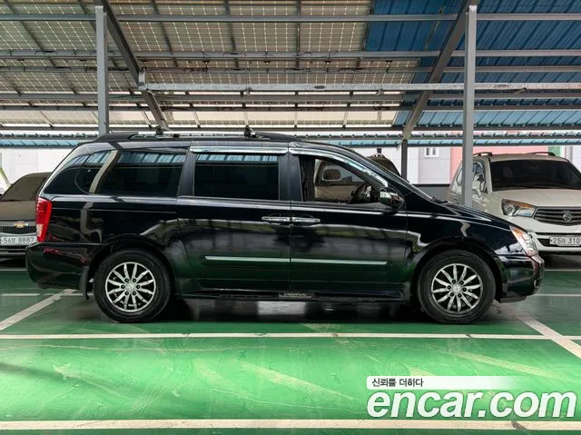 Kia Carnival 2013 thumb 5