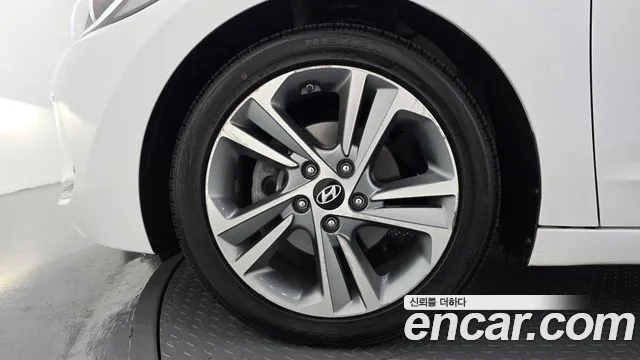 Hyundai Avante 2016 thumb 5