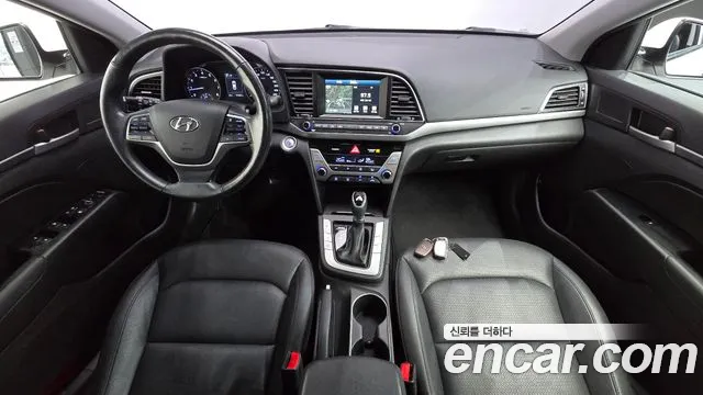Hyundai Avante 2016 thumb 7