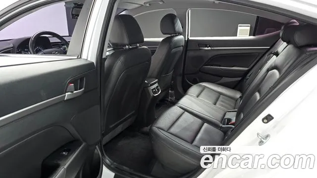 Hyundai Avante 2016 thumb 11