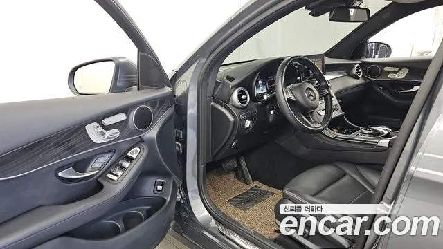 Mercedes-Benz GLC 2019 thumb 10