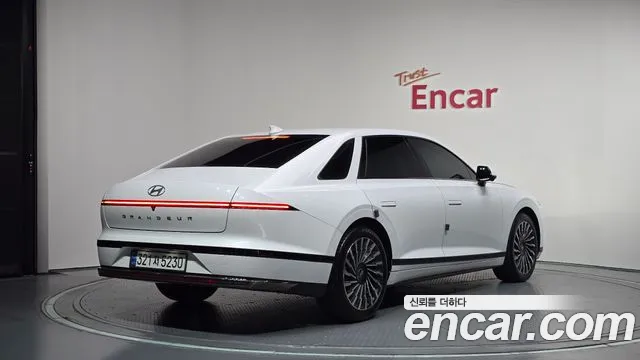 Hyundai Grandeur 2023 thumb 2