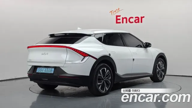 Kia EV6 2022 thumb 2