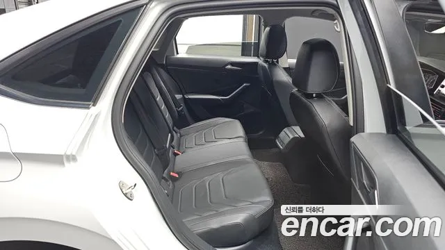 Volkswagen Jetta 2020 thumb 11