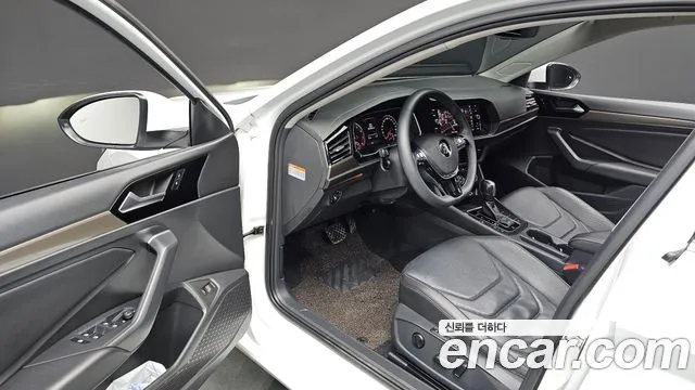 Volkswagen Jetta 2020 thumb 12