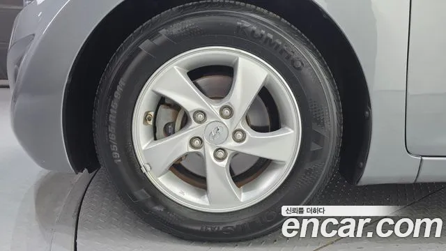 Hyundai Avante 2015 thumb 5