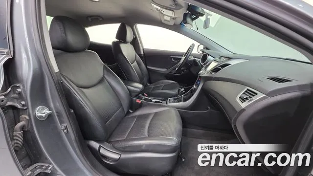 Hyundai Avante 2015 thumb 10
