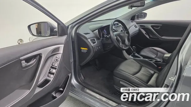 Hyundai Avante 2015 thumb 11