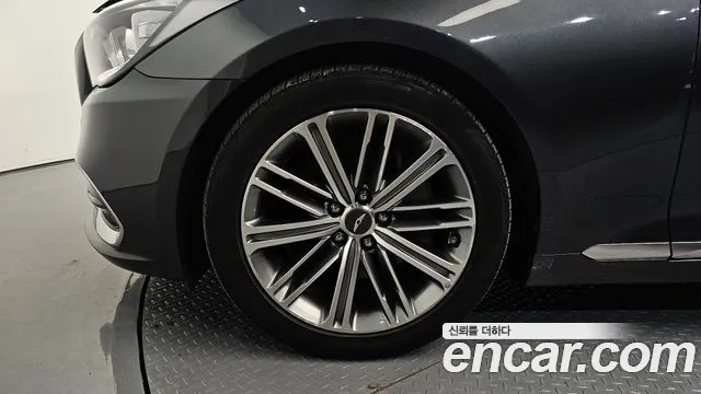 Genesis G80 2018 thumb 5