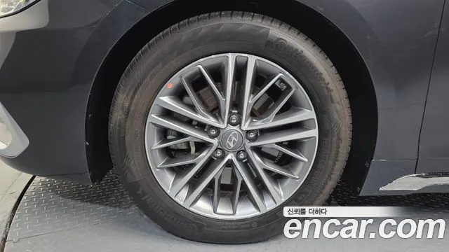 Hyundai Grandeur 2017 thumb 5