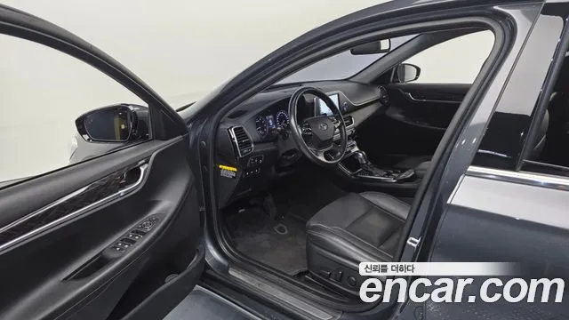 Hyundai Grandeur 2017 thumb 10