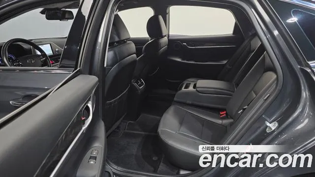 Hyundai Grandeur 2017 thumb 12