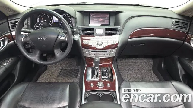 Infiniti M 2010 thumb 7