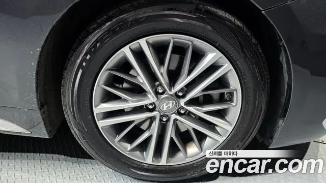 Hyundai Grandeur 2017 thumb 5