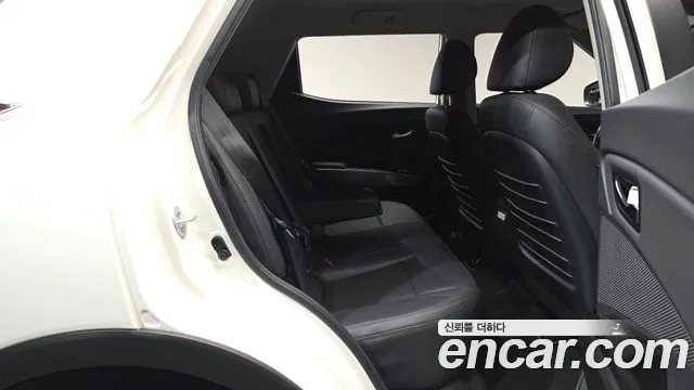 KG_Mobility_Ssangyong TIBOLI 2022 thumb 10