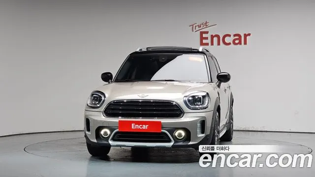 MINI Countryman 2023 thumb 2