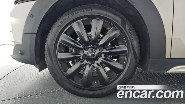 MINI Countryman 2023 thumb 4