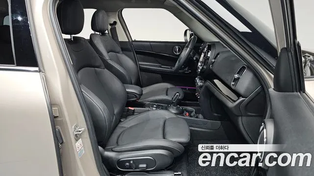 MINI Countryman 2023 thumb 10