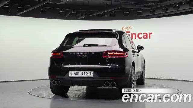 Porsche Macan 2016 thumb 4