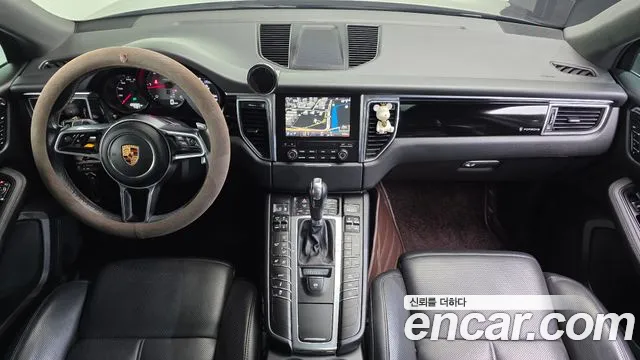 Porsche Macan 2016 thumb 7