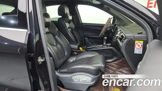 Porsche Macan 2016 thumb 11