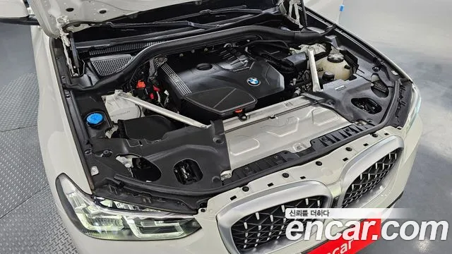 BMW X4 2023 thumb 6