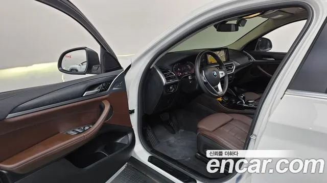 BMW X4 2023 thumb 10