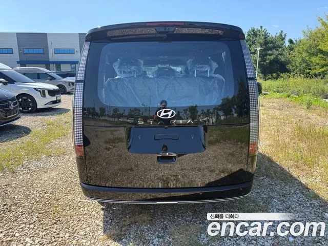Hyundai Staria 2026 thumb 4