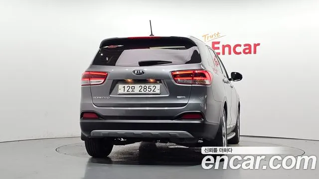 Kia Sorento 2015 thumb 4
