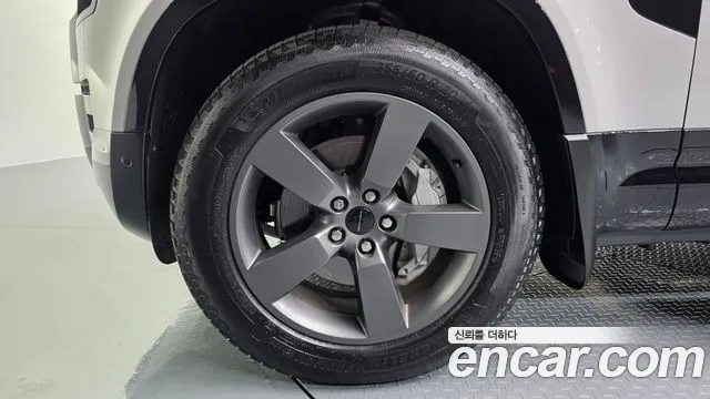 Land Rover Defender 2026 thumb 5