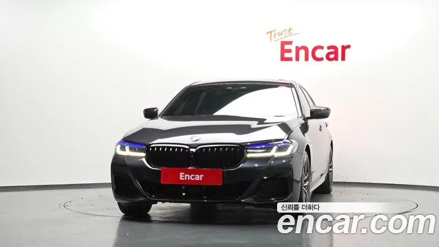 BMW 5-Series 2018 thumb 3
