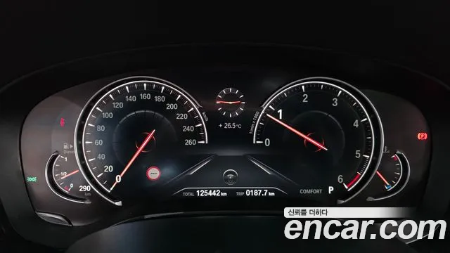BMW 5-Series 2018 thumb 8