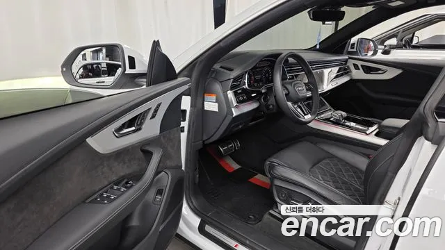 Audi Q8 2021 thumb 10