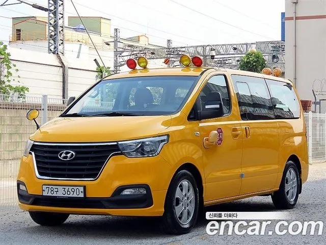 Hyundai Starex 2018 thumb 2