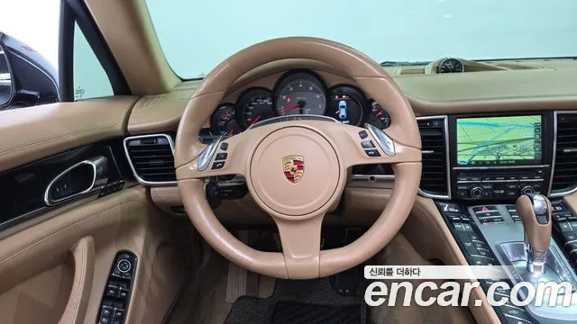 Porsche Panamera 2013 thumb 12