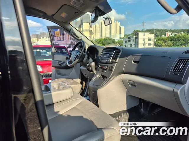 Hyundai Starex 2016 thumb 10