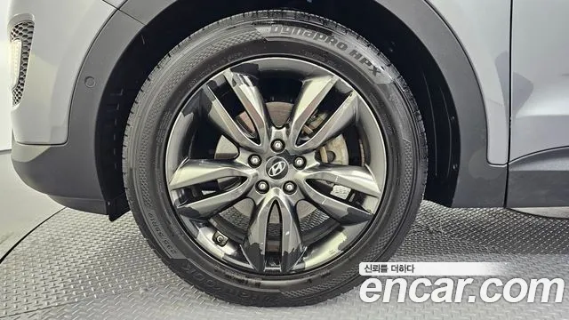Hyundai Santa Fe 2013 thumb 5