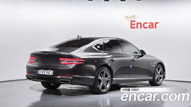 Genesis G80 2023 thumb 2