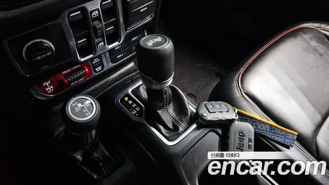 Jeep Wrangler 2025 thumb 8