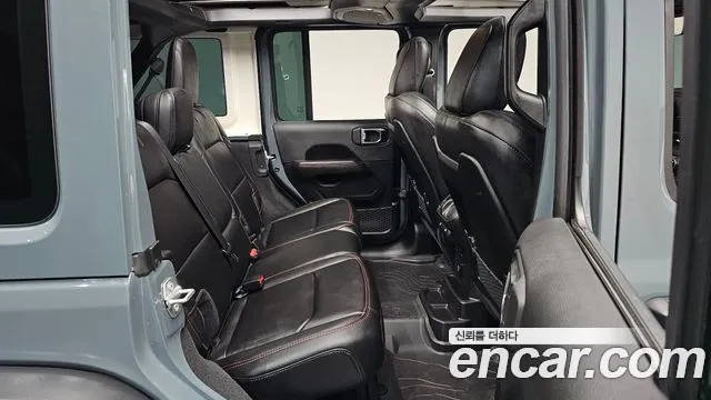 Jeep Wrangler 2025 thumb 11