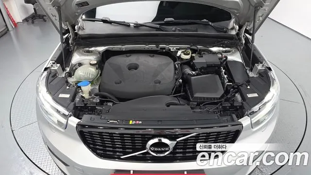 Volvo XC40 2018 thumb 5