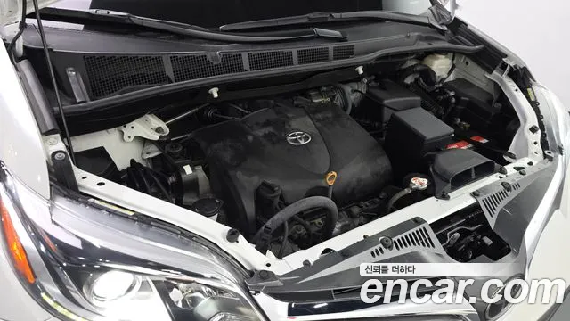 Toyota Sienna 2020 thumb 6