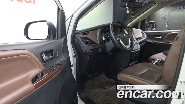 Toyota Sienna 2020 thumb 10