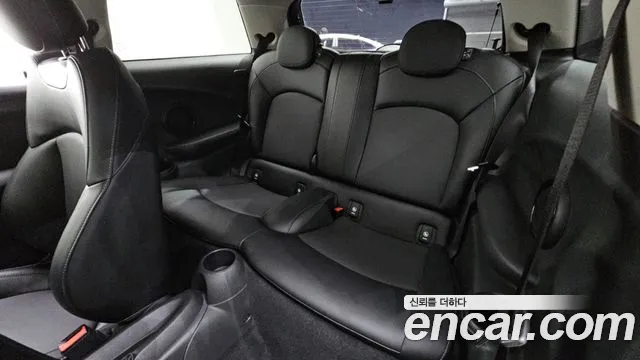 MINI Hatch 2017 thumb 12