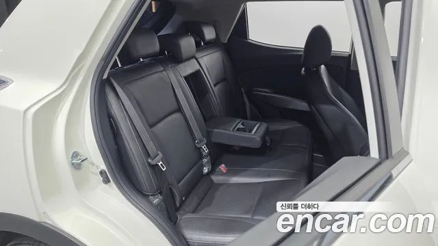 KG_Mobility_Ssangyong TIBOLI 2023 thumb 12